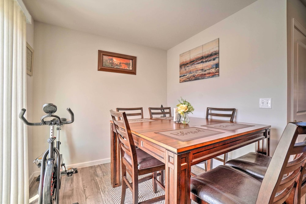 Pet-friendly Townhome ~ 7 Mi to Downtown Nashville view 2