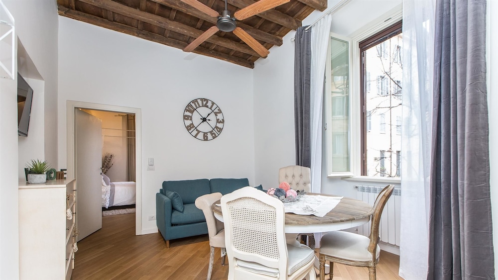 Rental In Rome Navona Atmosphere Apartment