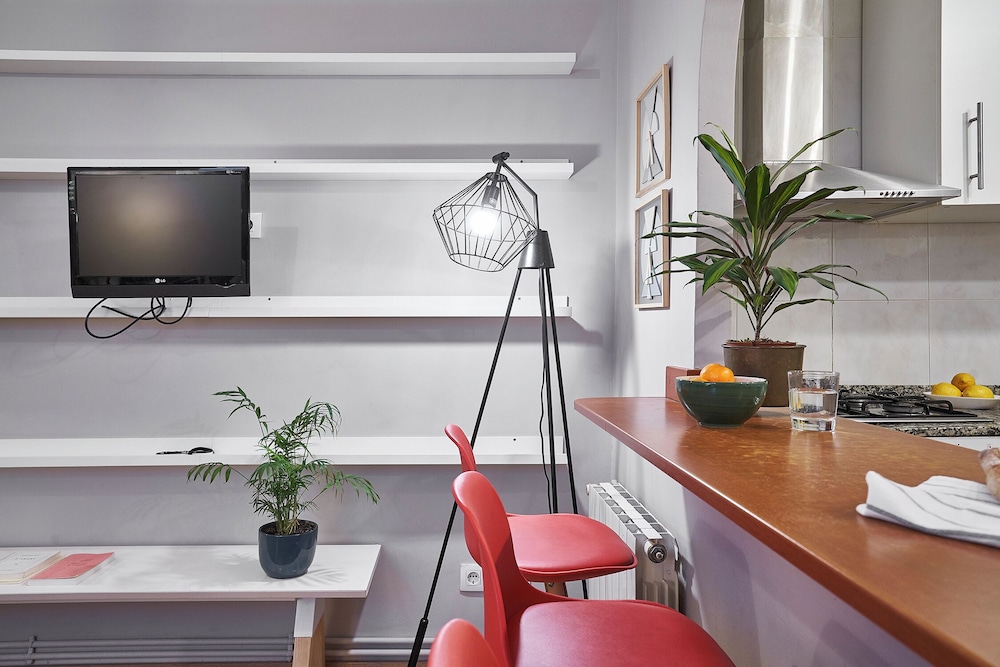 BeBarceloner Eixample Apartments