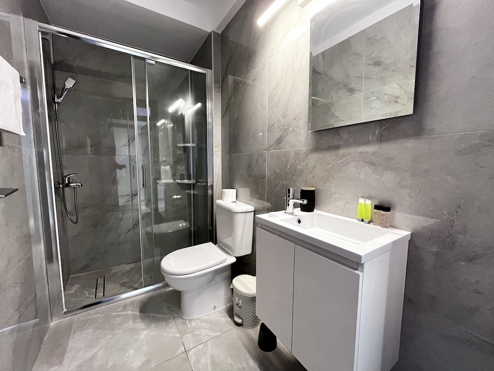 02 LIM - Stay Neo Coast Apartment