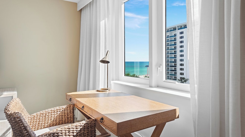 Luxury Vacation Rentals at 1 Hotel & Homes by LRMB