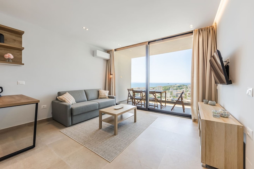Blue Horizon Apartment - Balcony Seaview