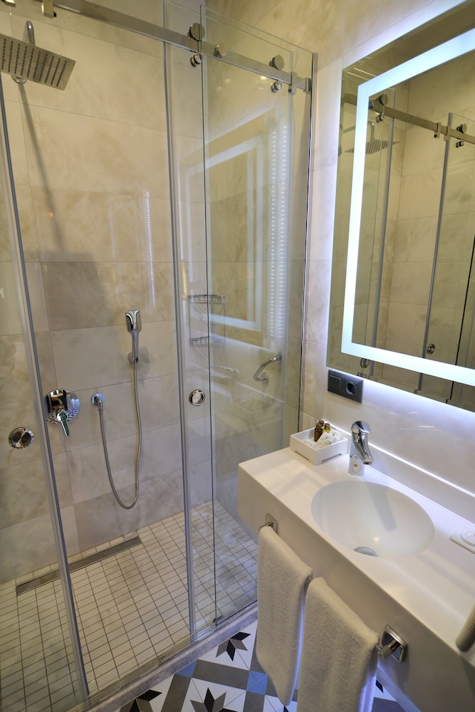 Pera Luna Residence - Özel Sınıf - Image 64