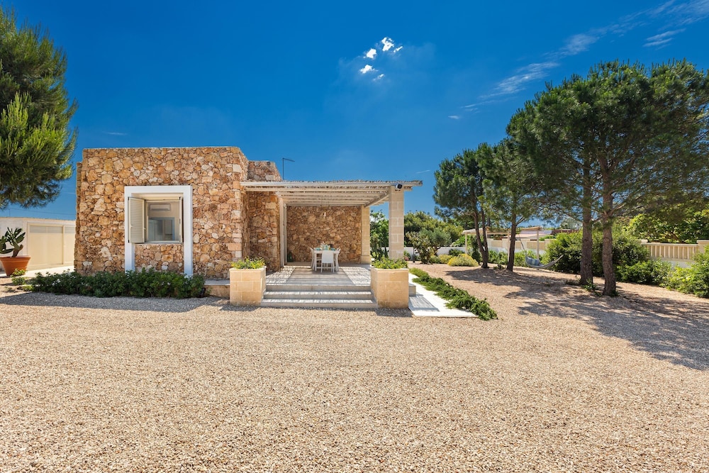 2424 Villa Dora by Perle di Puglia view 4