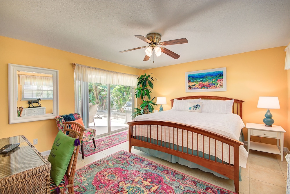 Narcissus Beach House - Weekly Beach Rental 2 Bedroom Home by Redawning view 3