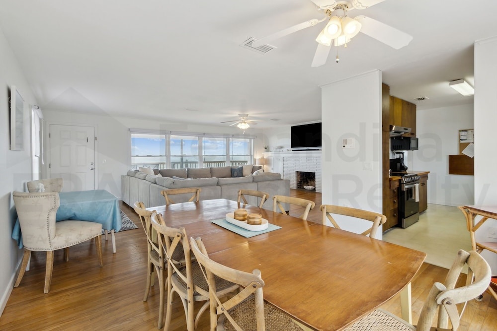 1408 S Fletcher Ave 4 Bedroom Home by RedAwning
