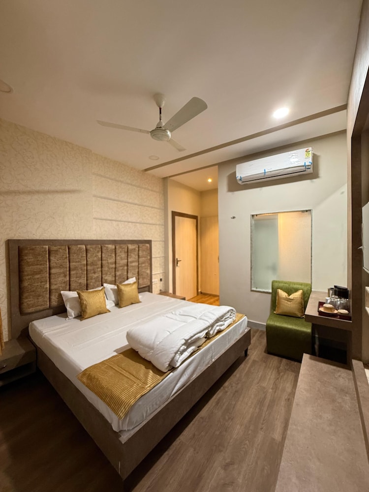 Vallabh Villas Guest House