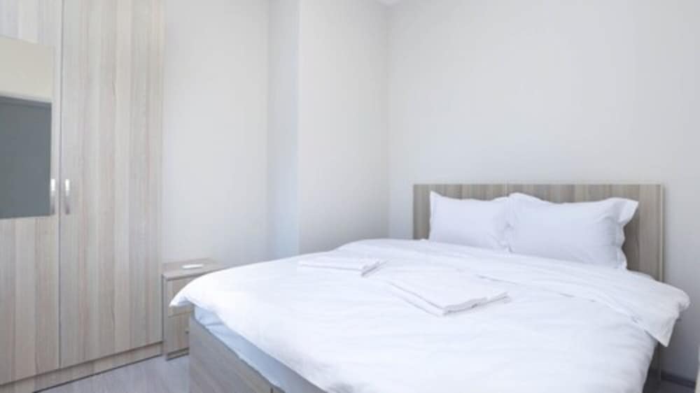 Stay Inn on Buzand Str. 97
