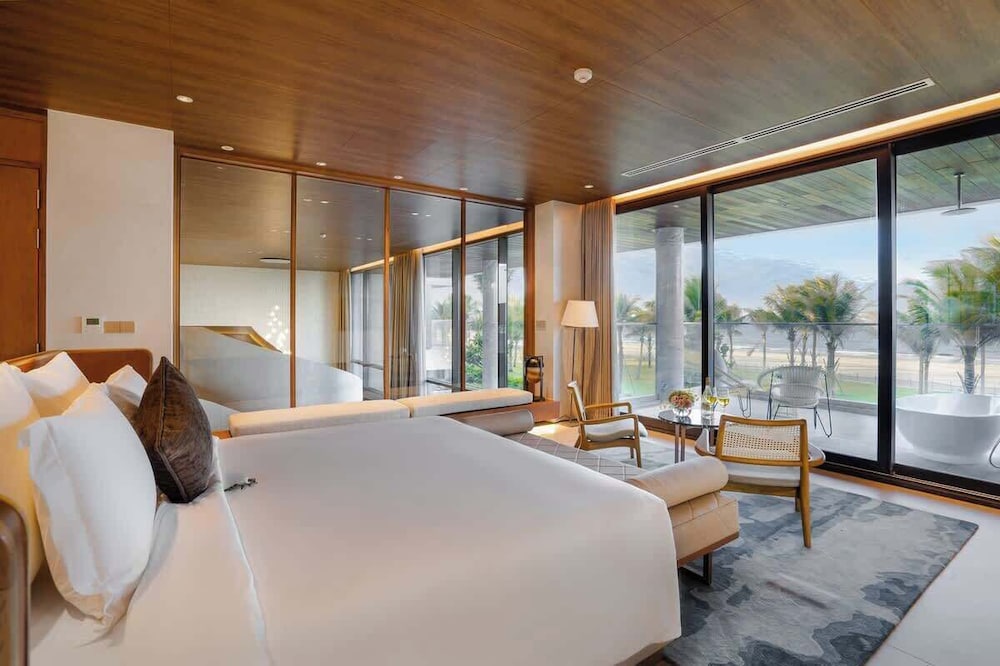 Elegant Retreat for Discerning Travelers