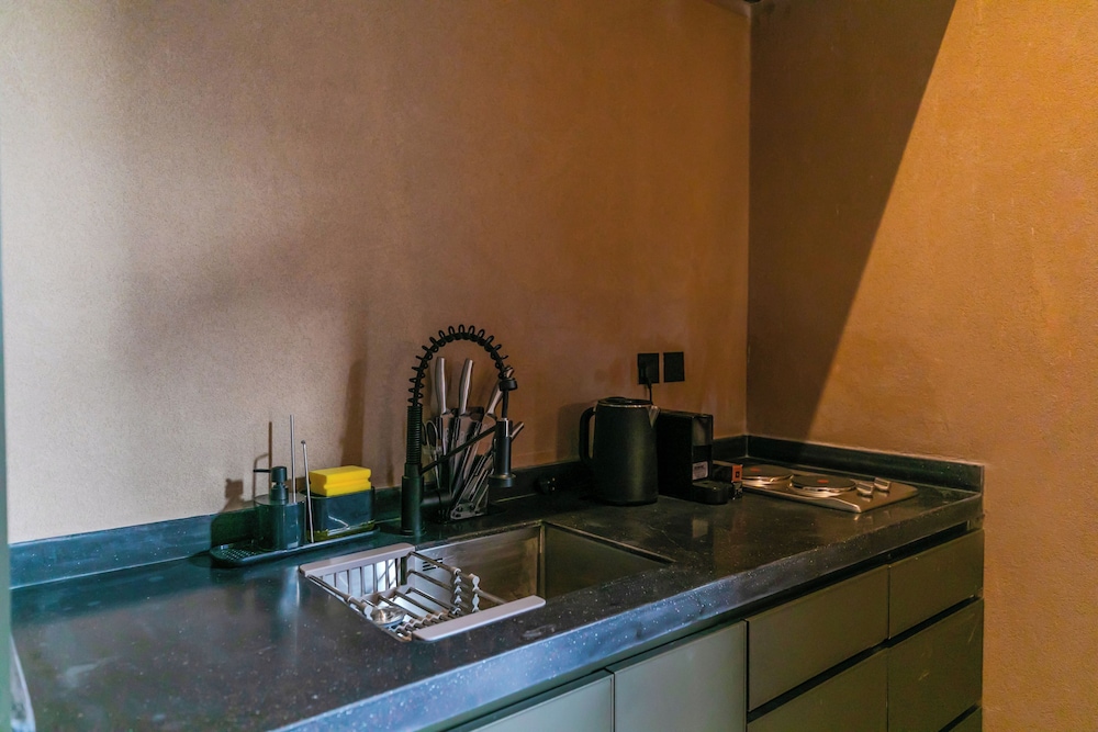 Portal Chalets With Private Pool-Al Arid