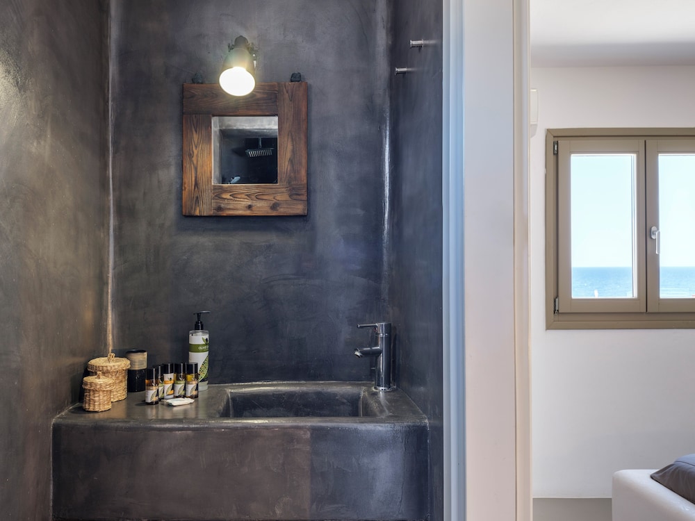 Mykonist Merchia Beach Villas & Suites