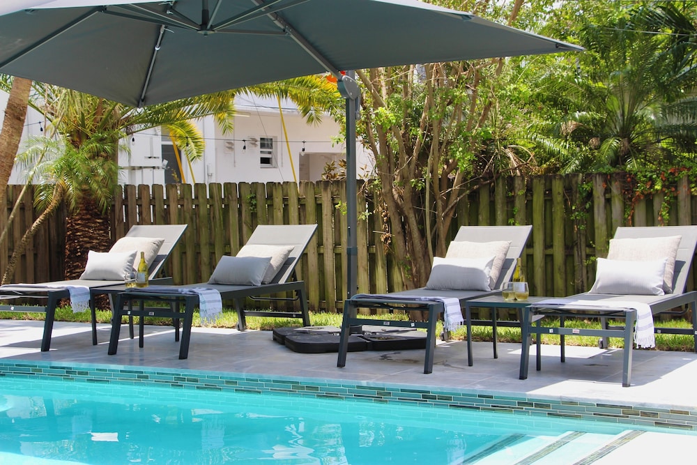 Fox Private Resort-Near Downtown & Beach