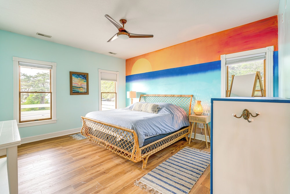 Hot Tub & Bay Views: Kill Devil Hills Haven!