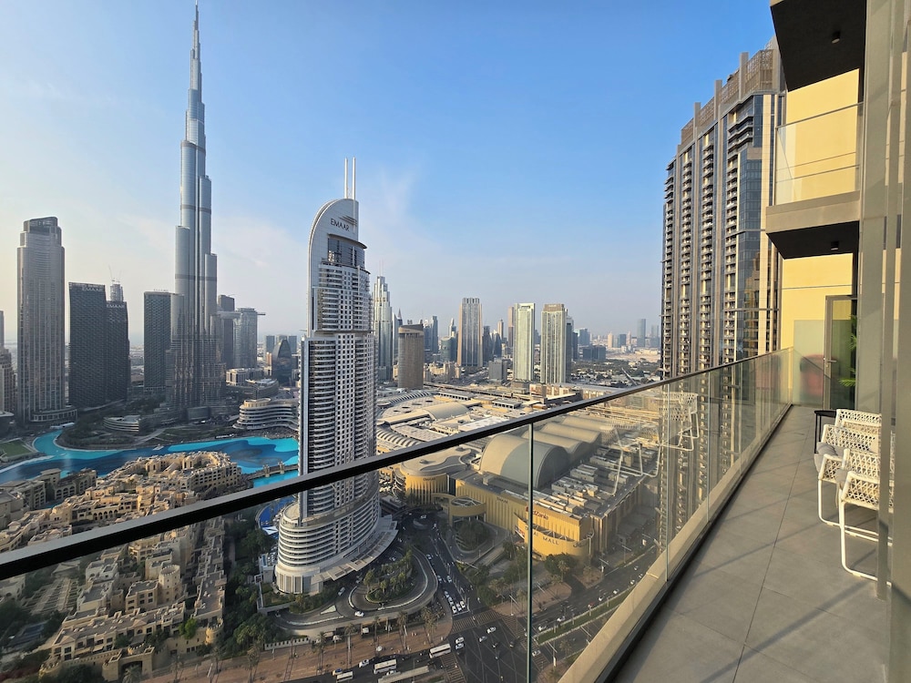 Royale Highend Burj and Fountain View