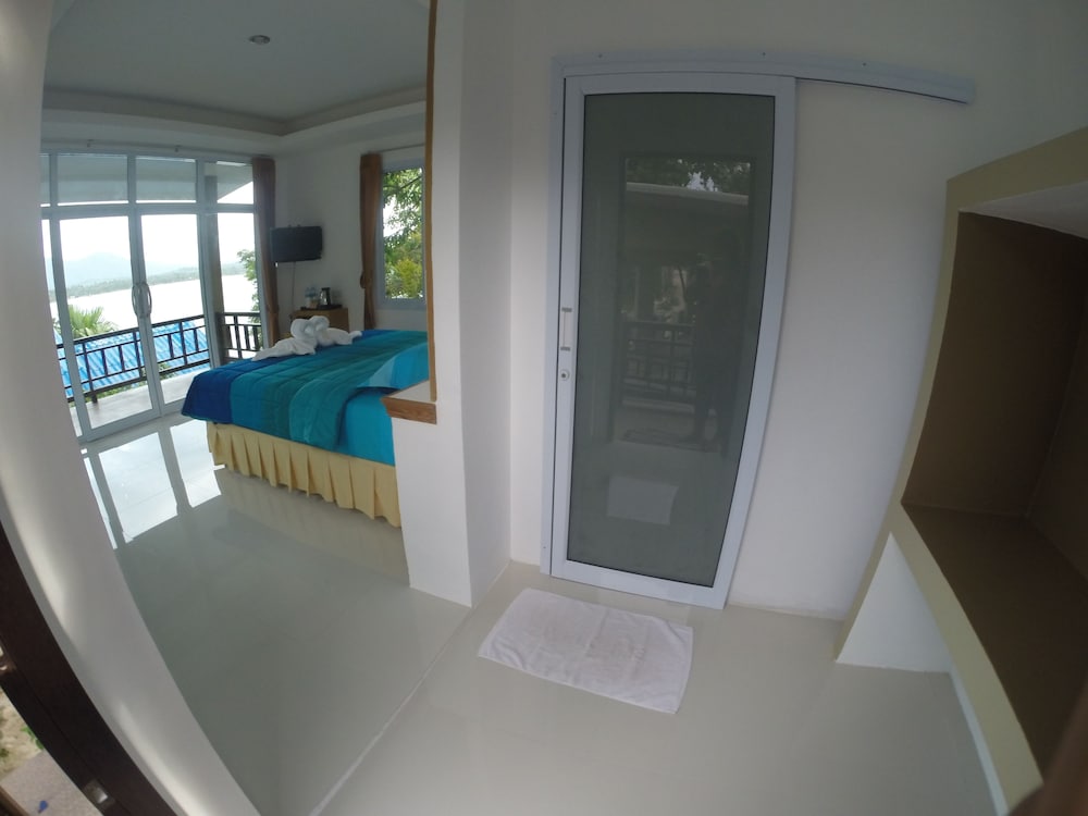 Moon Beach Resort