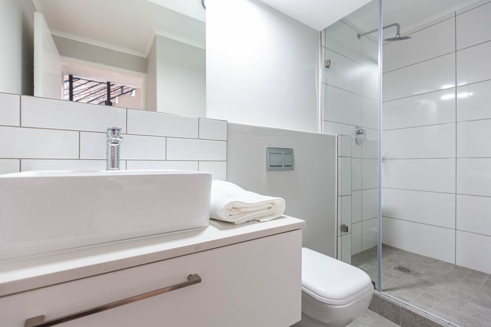 Urban Artisan Aparthotel by Totalstay view 2