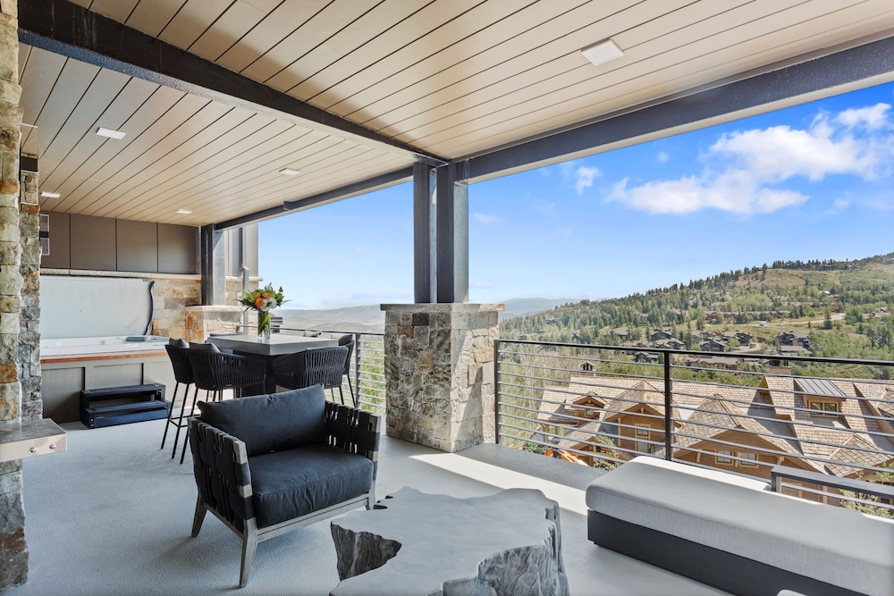 Empire Residences at Deer Valley Resort - Three Bedroom Deluxe Residence #401 3 Condo