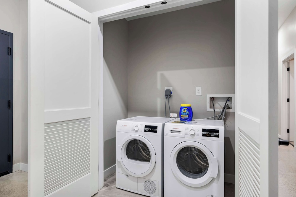 CozySuites at Textile