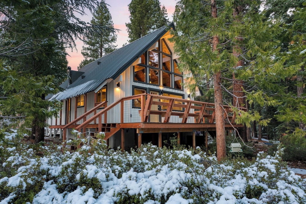 Cozy Modern Cabin w/ Sauna & Fireplace 5 Mins to Lake Peaceful Tahoe Retreat by Avantstay