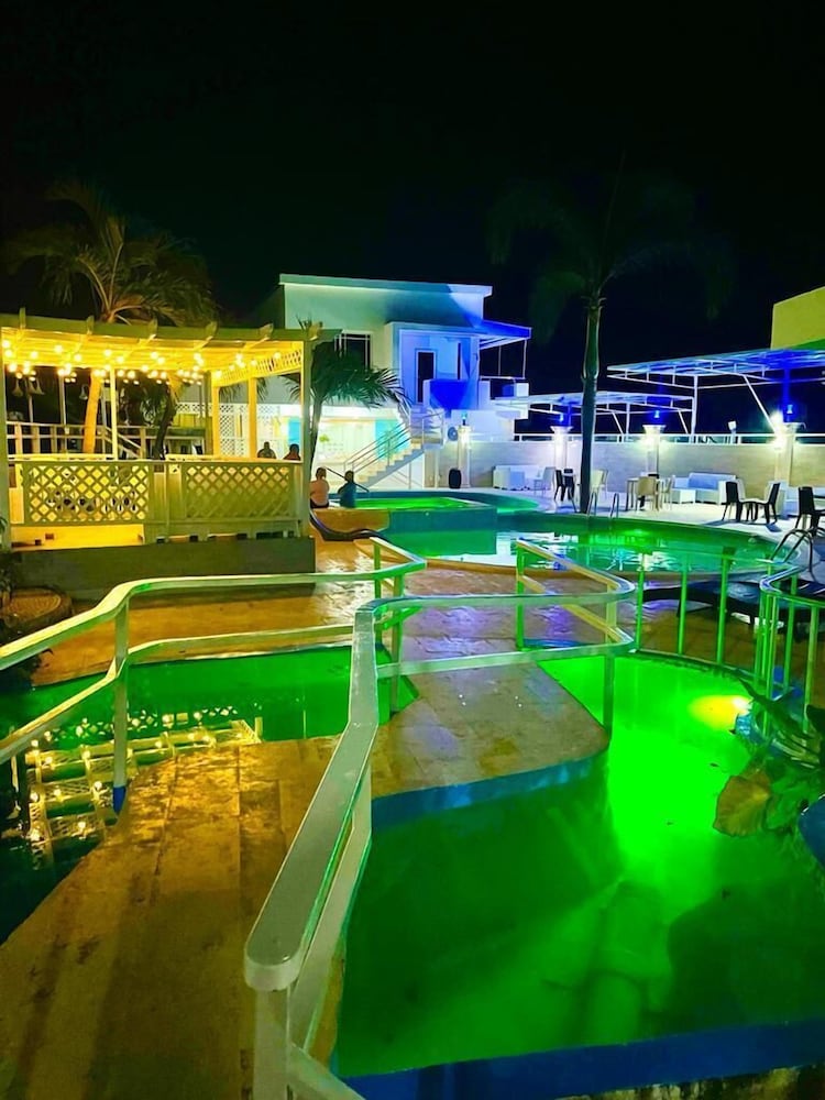 Hotel Daymond Blue view 4