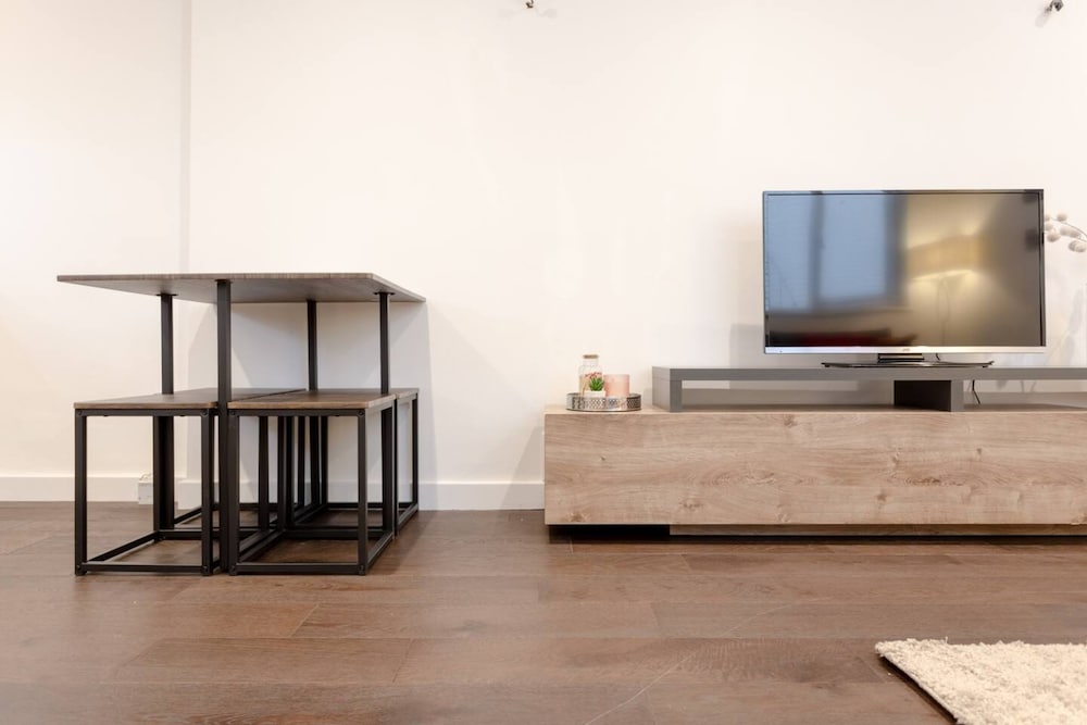 Modern Flat in the Heart of West London