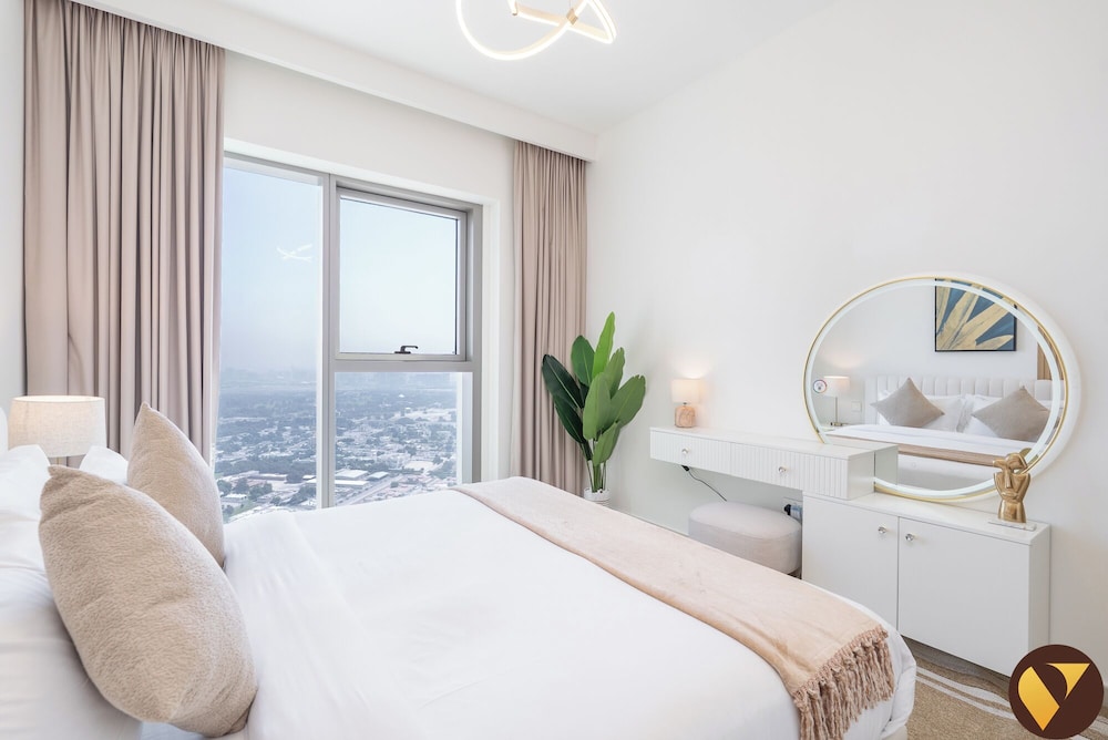 Luxury Stay by Dubai Mall & Burj