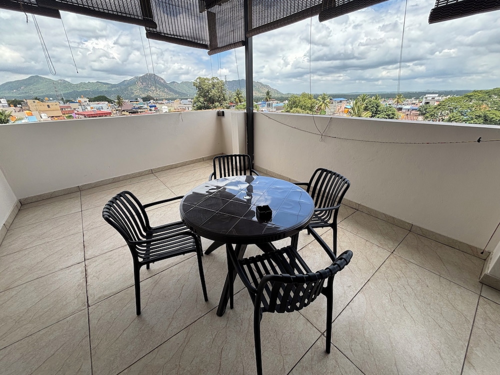 Reva Suites