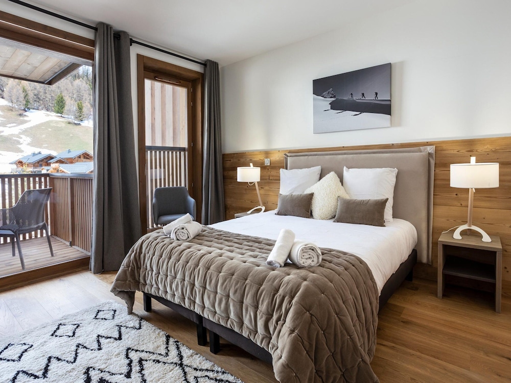 Apartment in Plagne 1800 With Ski-in/ski-out