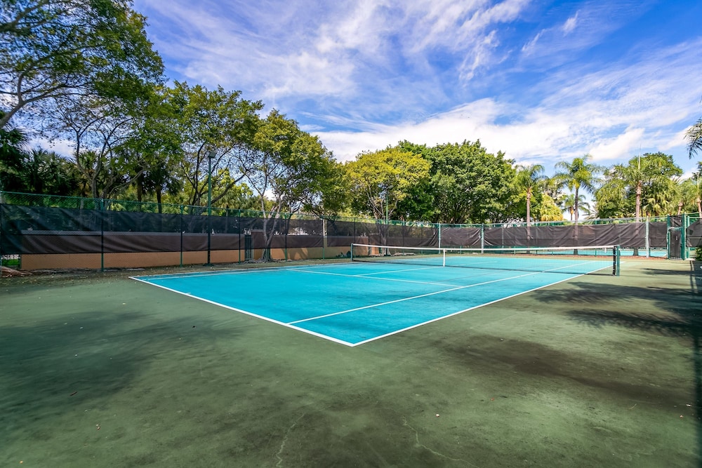 Wonderful 3 Bedroom Condo in the Heart of Aventura