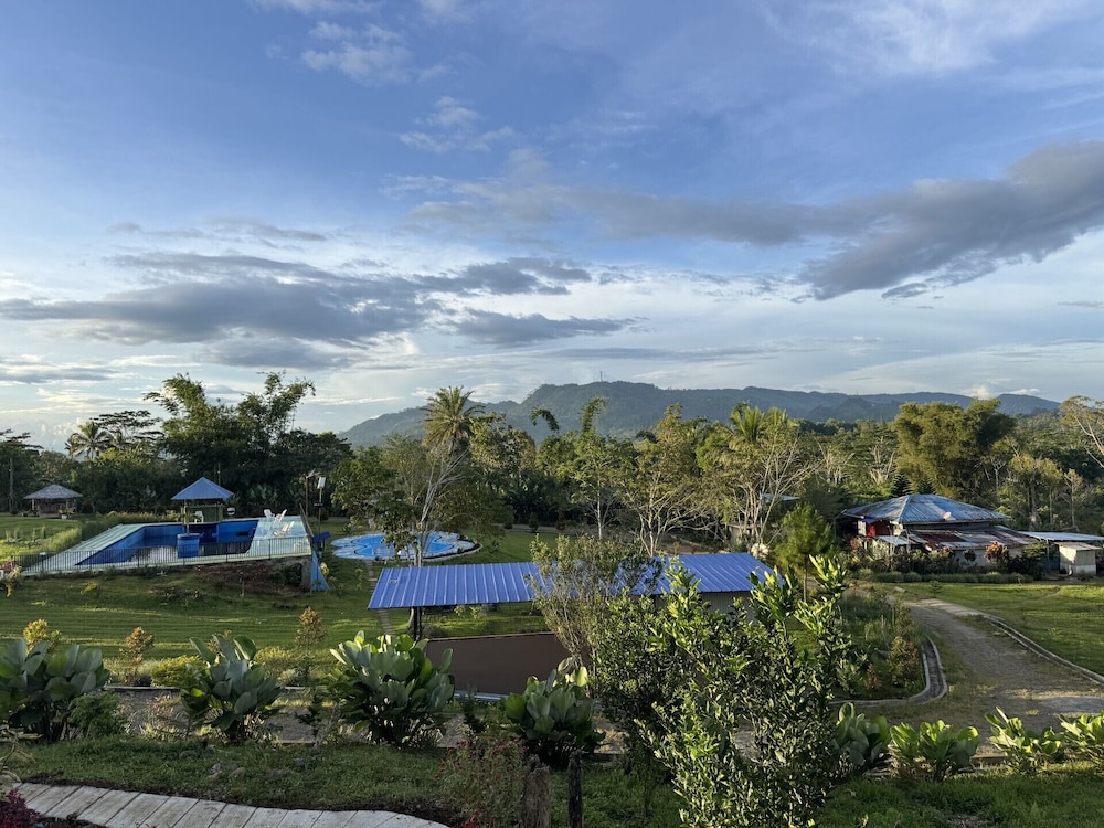 Helens Mountain Resort
