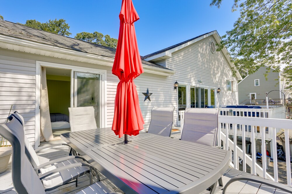 Waterfront Lake Hopatcong Vacation Rental w/ Dock view 3