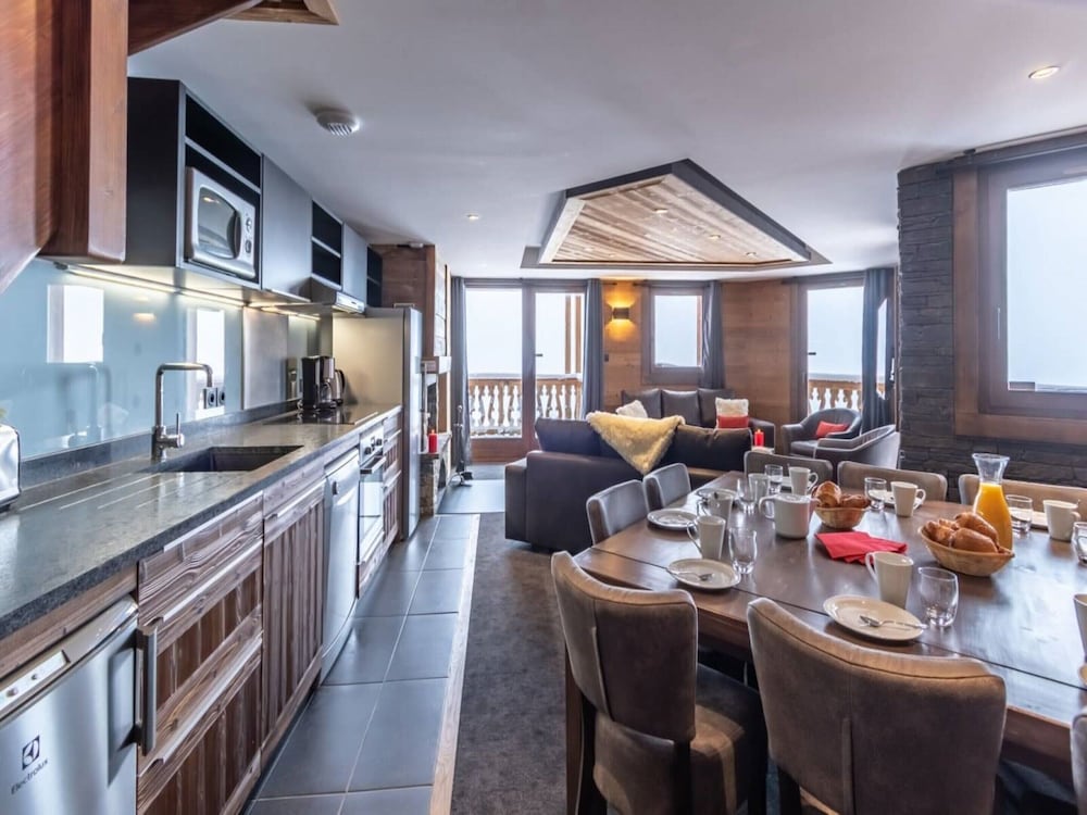 Chalet in Val Thorens Near Ski Slopes