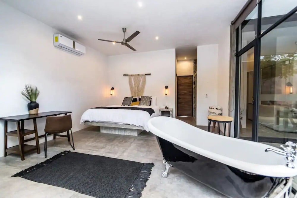 Casa Macarena 3-BR view 2