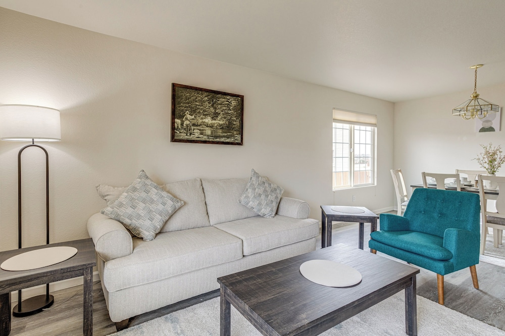 5 Mi to Cherry Creek State Park: Cozy Family Home!