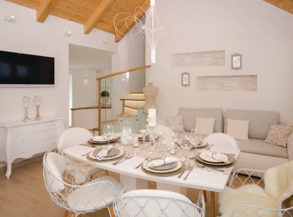 Luxury Villa Malo