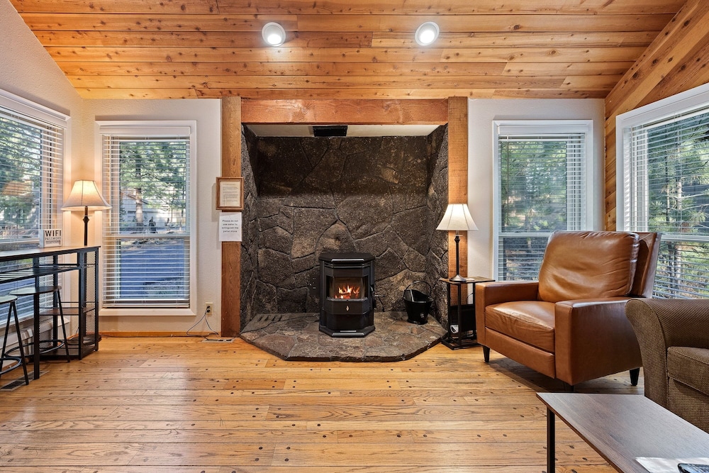 Sequoia 14 2 Bedroom Home