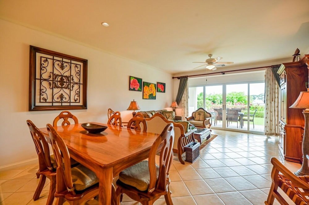 CR Luxury Del Mar 2Q 3 Bdrm