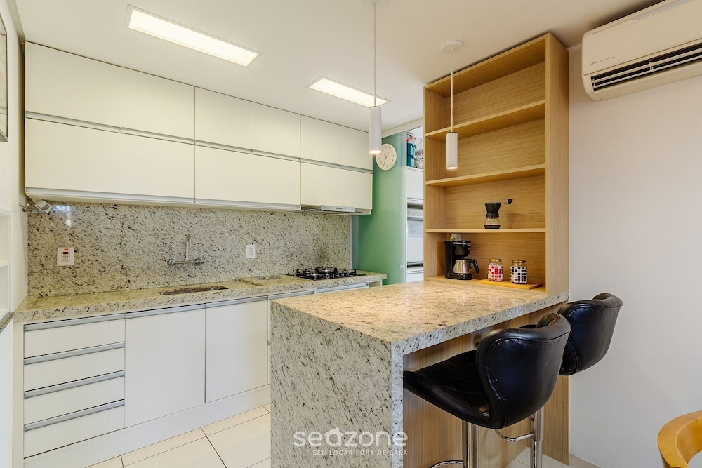 Beautiful Apartment With Barbecue in PoA Rps0460
