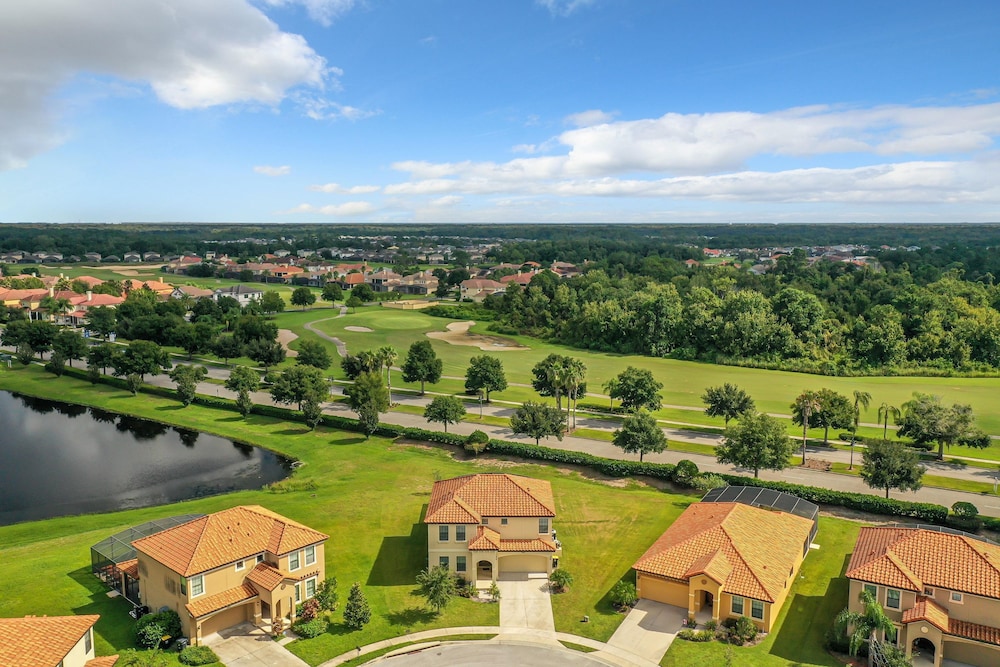 Family Oasis Near Disney - Pool Resort Access
