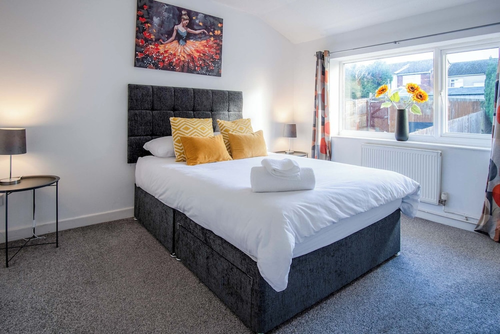 Gellionen - 2 Bedroom House - Clydach