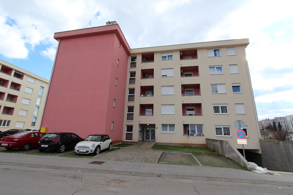 Apartment Mladen