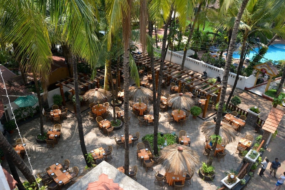 Food & Beverage