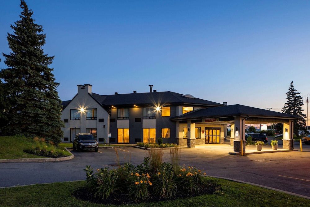 Comfort Inn Aeroport - Property Image 4
