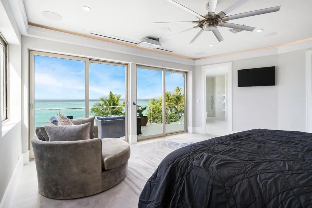 Trinity Villa in New Providence