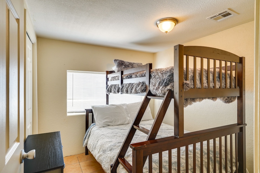 Bright Bisbee Home ~ 6 Mi to Downtown! view 3
