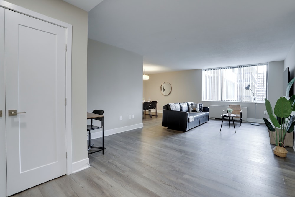 Walkable DC View Apartments