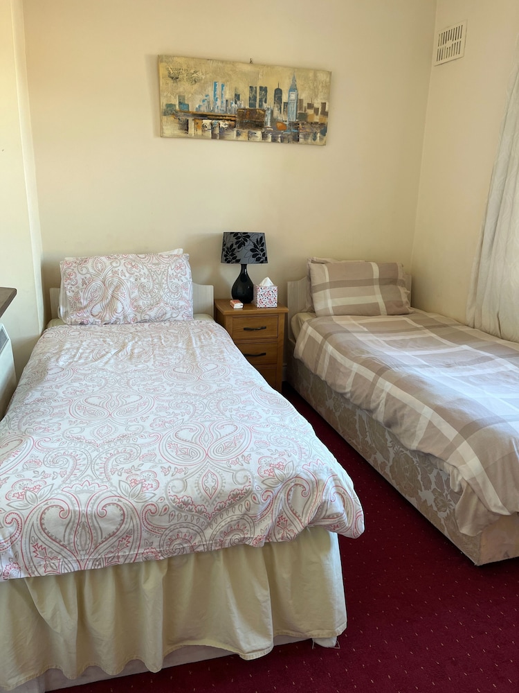 Erneside Townhouses 3 Bedroom Self-catering Holiday Rentals Near River Erne view 2