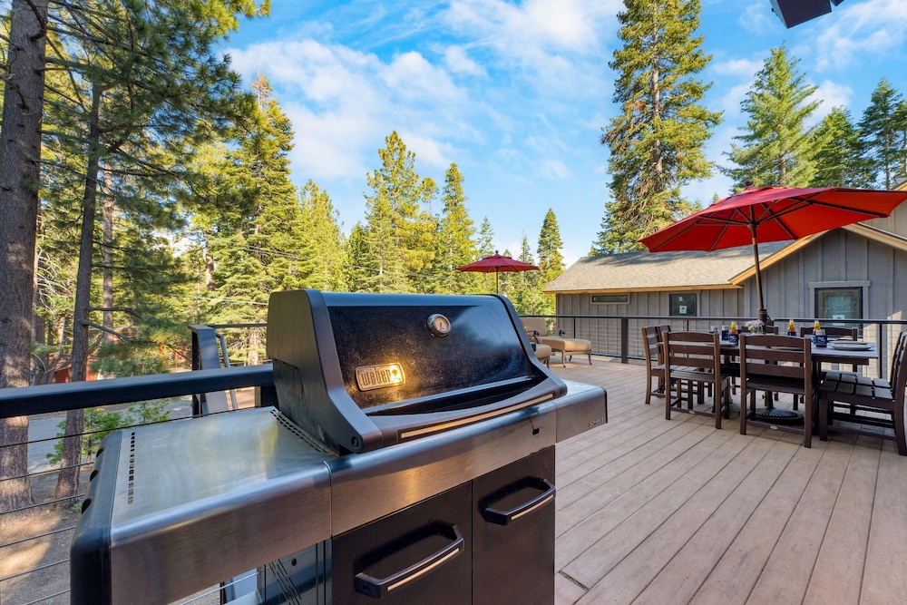 Paige Meadow by Avantstay Near Lake Tahoe City