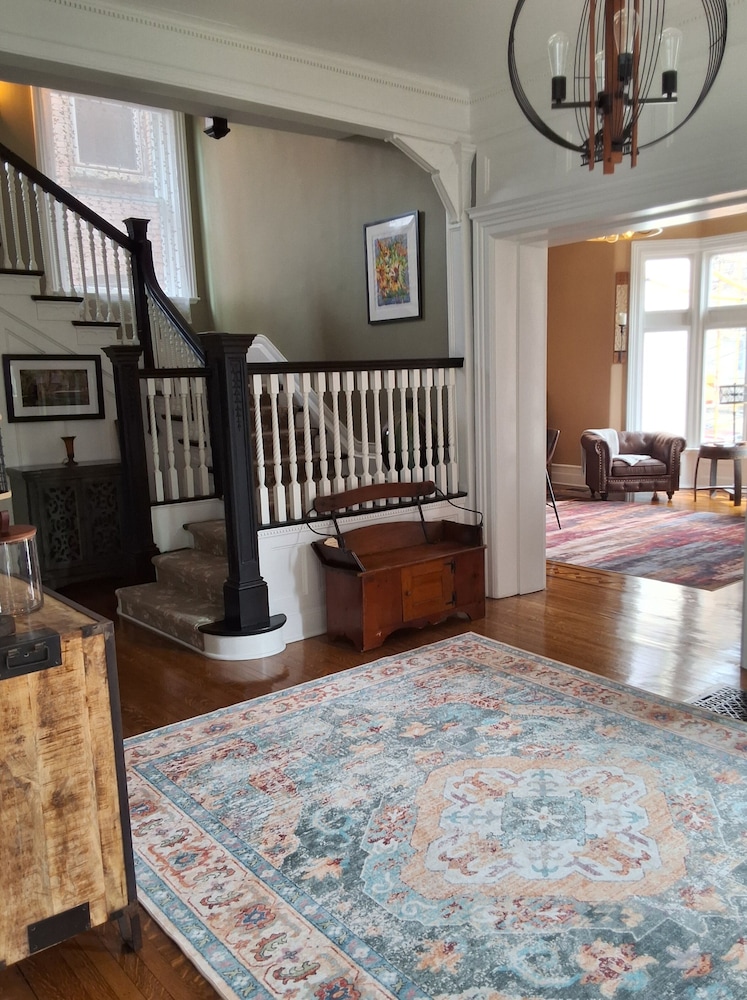 Bourbon Barrel Inn Bed & Breakfast