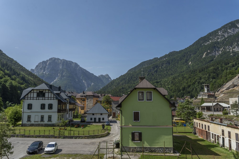 Cave del Predil Lovely Apartments view 5